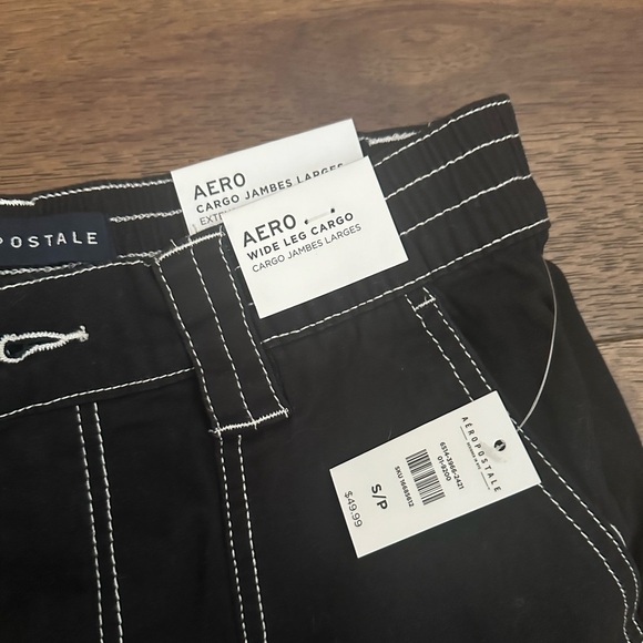 BNWT Aeropostale wide leg cargos size small - Picture 1 of 3